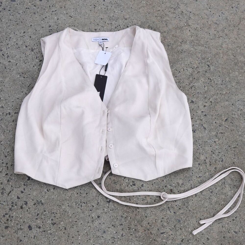 Fashion Nova Plus 1X Beige Lace-Back Button Vest Waistcoat NWT Minimalist